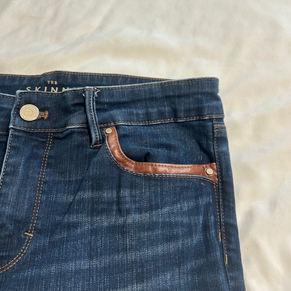 White House Black Market Skinny Ankle Jeans Dark Wash Faux Leather Trim Size 6 - Picture 8 of 14